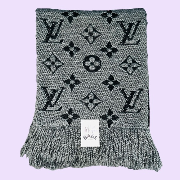 Louis Vuitton: LV Logo Logomania Fringe Scarf (Grey) - Picture 16 of 16